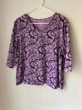 Liz & Me Lavender V-Neck Floral Leaf Print Top